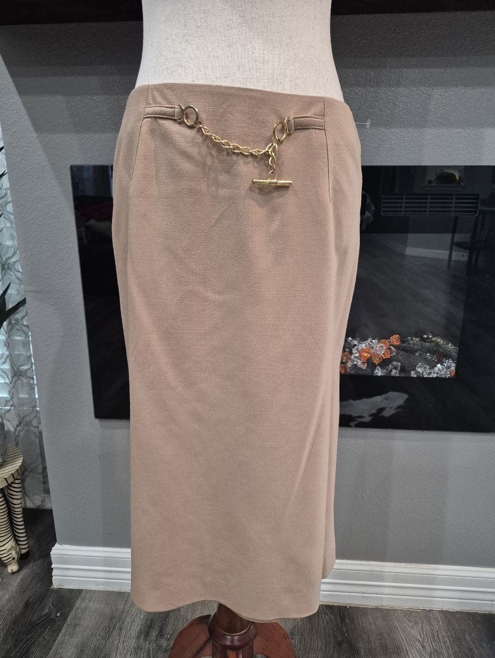 Oscar de la Renta Beige-Taupe Midi Skirt with Gold Chain Accent Size 8, Wool